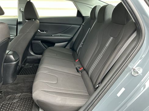 Used 2023 Hyundai Elantra SEL image 11