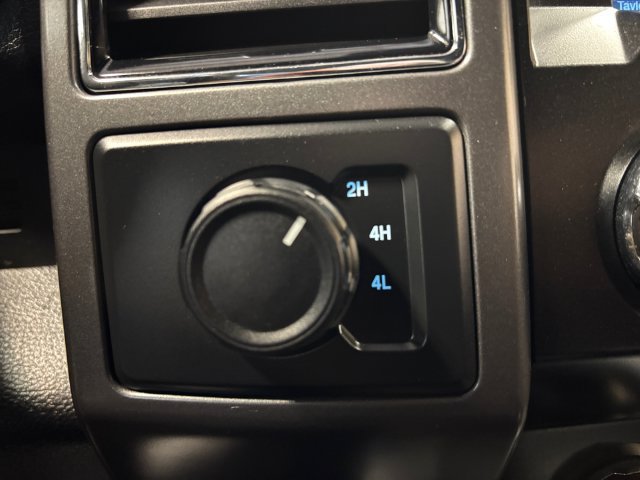Used 2020 Ford F150 XLT w/ Equipment Group 302A Luxury AWD/4WD image 23
