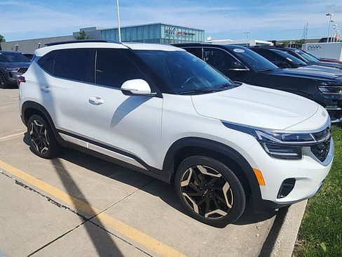 Used 2024 Kia Seltos SX w/ SX Sunroof Package AWD/4WD image 4
