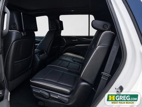 Used 2023 Cadillac Escalade Premium Luxury RWD image 15