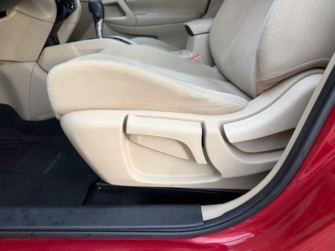 Used 2016 Nissan Rogue S AWD/4WD image 26