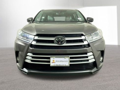 Used 2017 Toyota Highlander XLE image 26