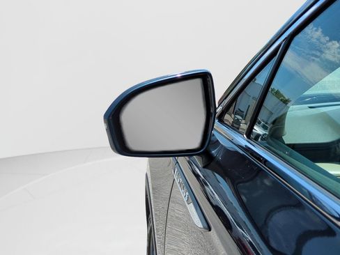 Used 2021 Lincoln Nautilus Reserve FWD image 25