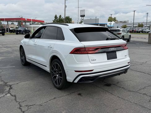 Used 2019 Audi Q8 Premium Plus w/ Premium Plus AWD/4WD image 4
