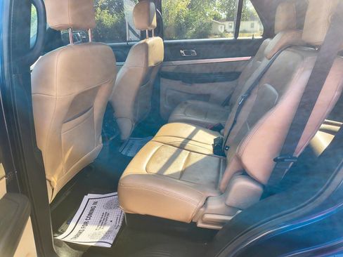 Used 2016 Ford Explorer FWD image 4