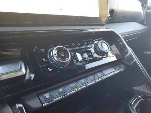 Used 2024 GMC Sierra 2500 AT4 w/ AT4 Premium Plus Package image 76