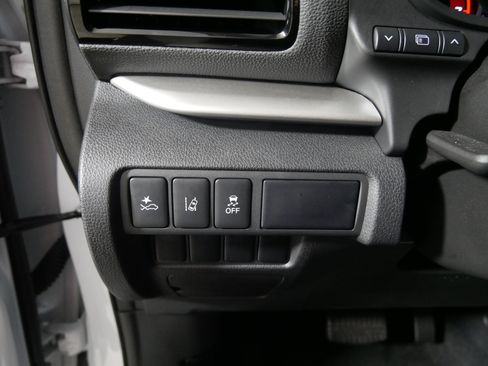 Used 2025 Mitsubishi Eclipse Cross LE AWD/4WD image 26