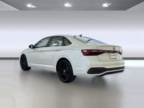 New 2026 Volkswagen Jetta SE FWD image 3