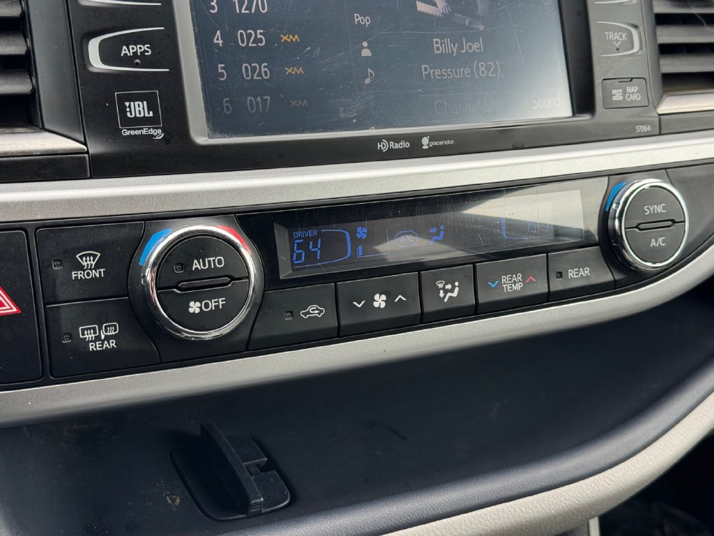 Used 2015 Toyota Highlander Limited AWD/4WD image 23