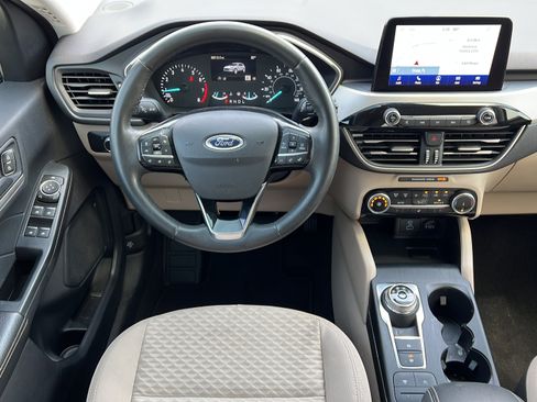 Used 2022 Ford Escape SE w/ Cold Weather Package FWD image 12