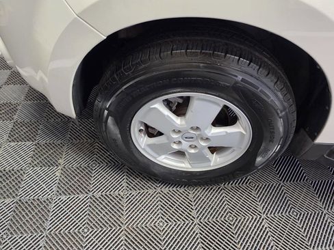 Used 2011 Ford Escape XLT FWD image 20