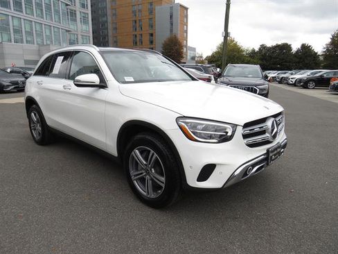 Used 2021 Mercedes-Benz GLC 300 4MATIC image 5