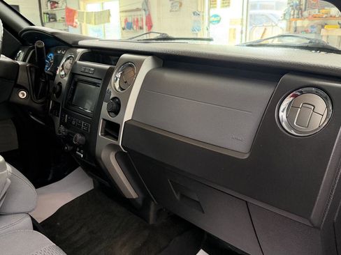 Used 2011 Ford F150 XLT w/ XLT Chrome Pkg image 20