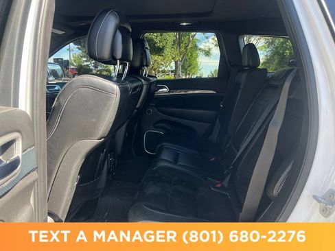 Used 2015 Jeep Grand Cherokee SRT w/ Luxury Group II AWD/4WD image 12