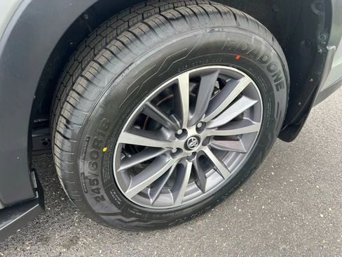 Used 2017 Toyota Highlander XLE image 79