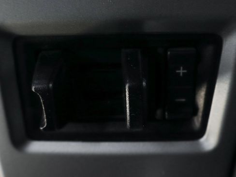 Used 2019 Ford F250 Lariat w/ Lariat Value Package image 39