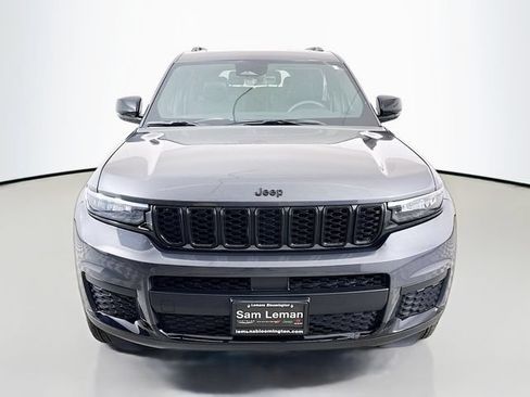 Used 2024 Jeep Grand Cherokee L Altitude AWD/4WD image 2