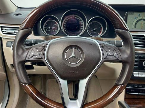Used 2014 Mercedes-Benz E 350 Sedan image 41