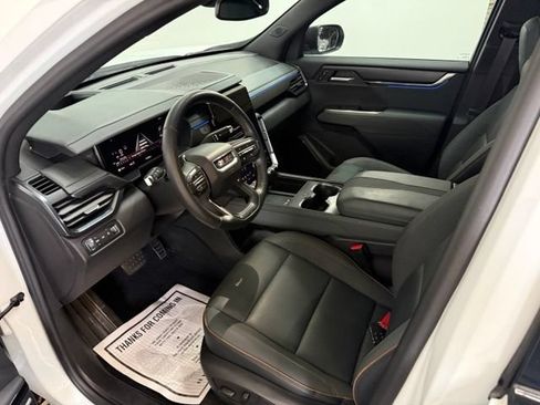 Used 2024 GMC Acadia AT4 w/ Luxury Package AWD/4WD image 13