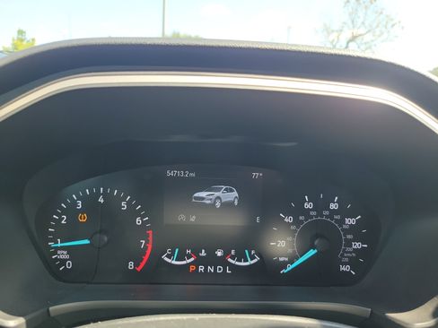 Used 2020 Ford Escape SE image 23