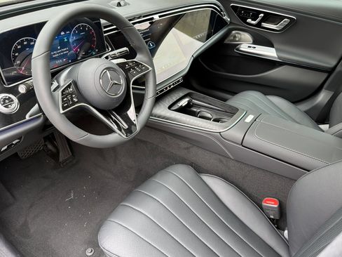 New 2026 Mercedes-Benz E 450 4MATIC Sedan image 9