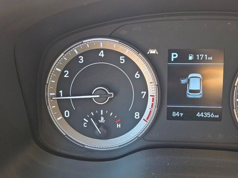 Used 2022 Hyundai Venue Limited w/ Cargo Package image 17