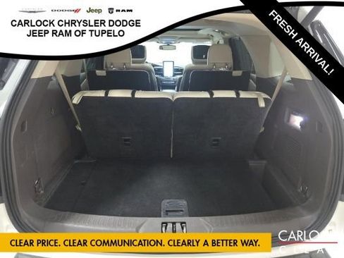 Used 2020 Ford Explorer Platinum w/ Premium Technology Package AWD/4WD image 11