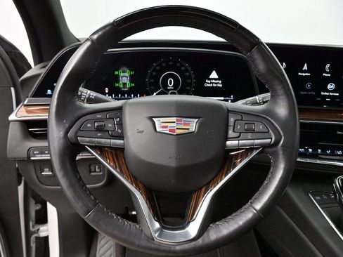Used 2023 Cadillac Escalade Premium Luxury AWD/4WD image 16