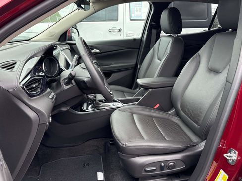 Used 2023 Buick Encore GX Essence w/ Advanced Technology Package image 8