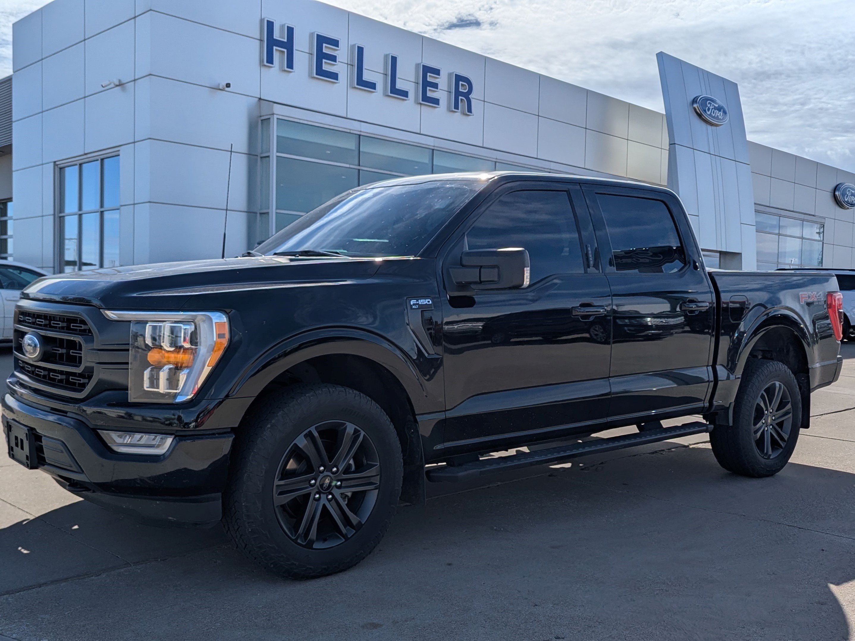 Used 2021 Ford F150 XLT w/ Equipment Group 302A High AWD/4WD image 3