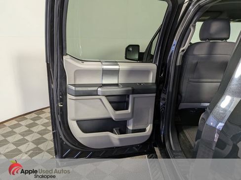 Used 2015 Ford F150 XLT w/ Equipment Group 302A Luxury AWD/4WD image 22