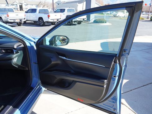 Used 2024 Toyota Camry SE image 22