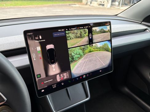 Used 2026 Tesla Model Y 2WD image 18