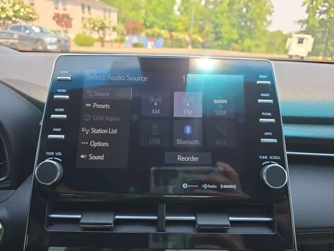 Used 2019 Toyota Avalon XLE FWD image 26