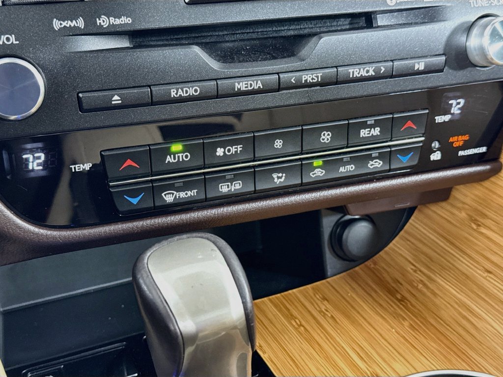 Used 2018 Lexus RX 350L FWD image 16