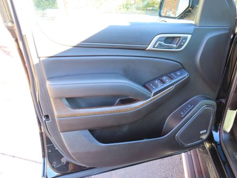 Used 2018 GMC Yukon XL Denali w/ Denali Ultimate Package image 16