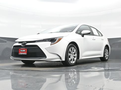 Used 2024 Toyota Corolla LE FWD image 25