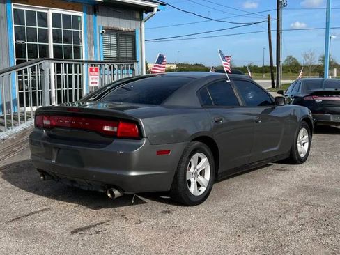 Used 2012 Dodge Charger SE image 6