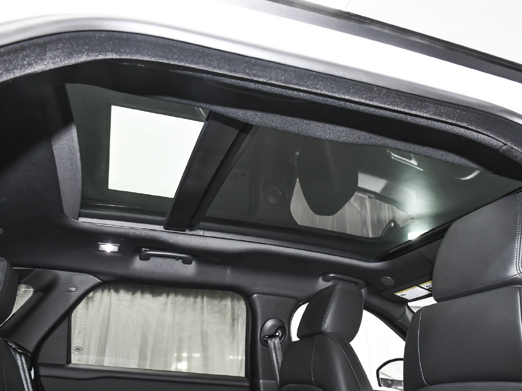 Used 2026 Land Rover Range Rover Velar Dynamic SE AWD/4WD image 57