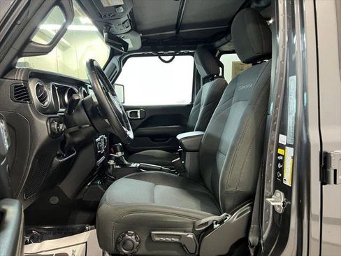 Certified 2022 Jeep Wrangler Unlimited Sahara w/ Cold Weather Group image 19