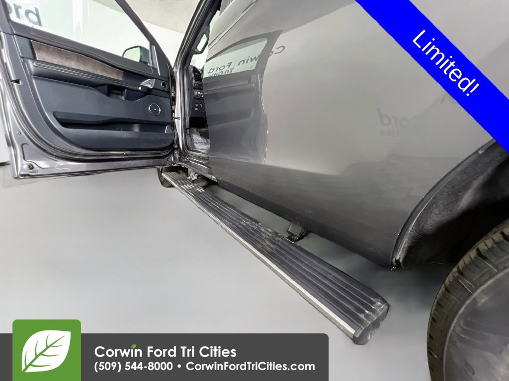 Used 2021 Ford Expedition Max Limited AWD/4WD image 35