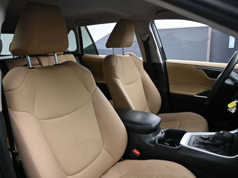 Certified 2024 Toyota RAV4 LE image 21