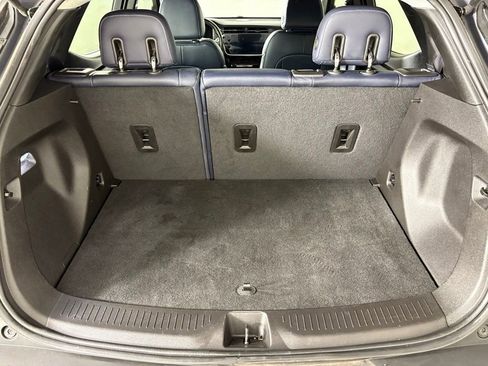 Used 2022 Chevrolet Bolt EUV Premier w/ Super Cruise Package image 36