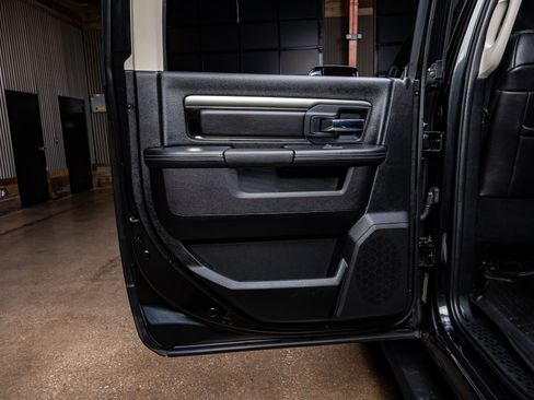 Used 2017 RAM 1500 Sport image 38