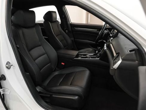 Used 2019 Honda Accord Sport image 33