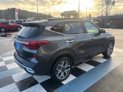 Used 2023 Kia Seltos SX image 5