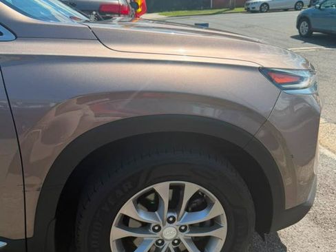 Used 2019 Hyundai Santa Fe SE FWD image 15