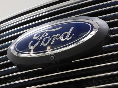 Used 2021 Ford F450 Limited w/ FX4 Off-Road Package AWD/4WD image 12