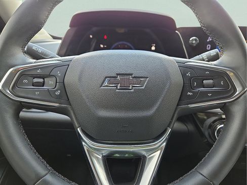 Used 2025 Chevrolet Trax ACTIV image 24