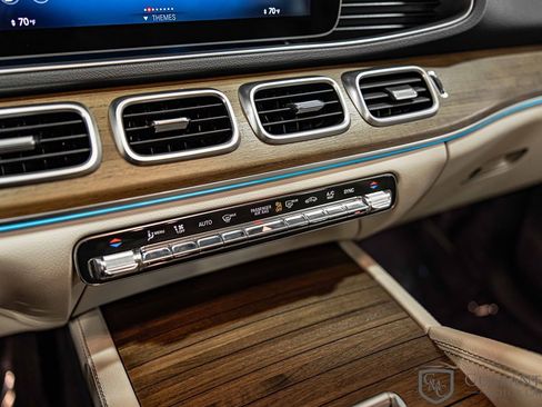 Used 2023 Mercedes-Benz GLE 350 4MATIC w/ 3rd Row Seat Package image 30